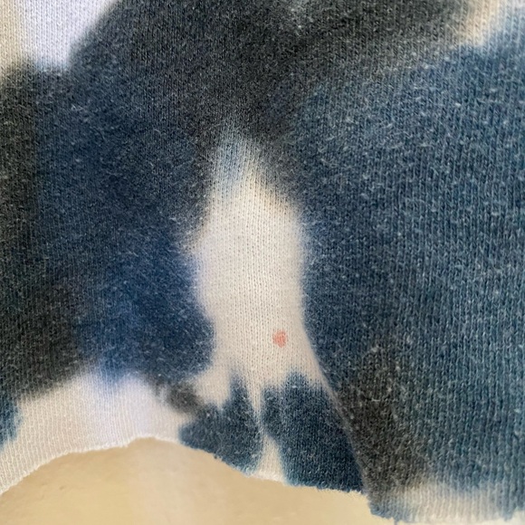 GUC Colsie Bleach Dye Raw Hem Cropped Sweatshirt - Picture 3 of 6